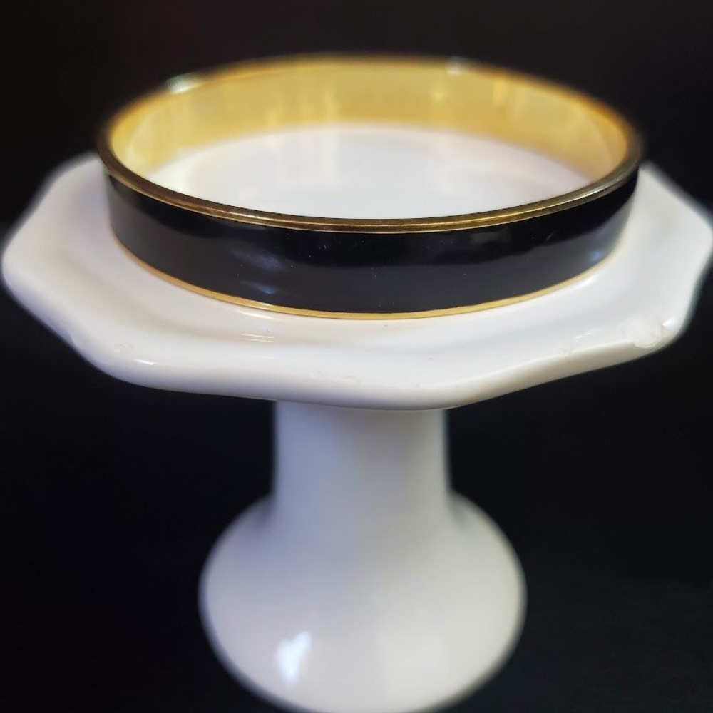Kate Spade An Ace Up Your Sleeve Bangle Bracelet Black Enamel over Gold Plate